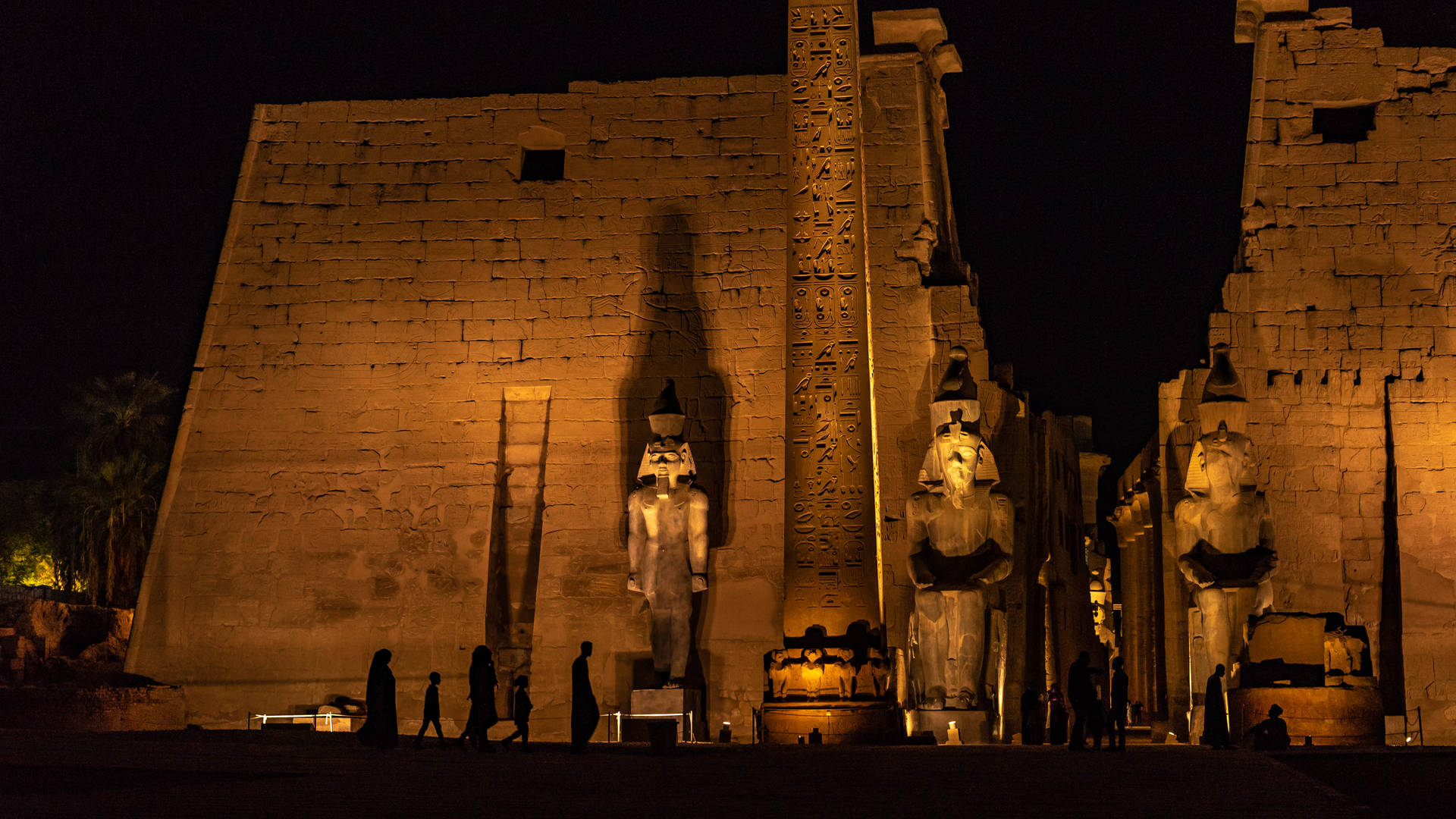 Wat te doen in Luxor: bezoek Luxor tempel tijdens zonsondergang | Kingfisher Tours Egypte