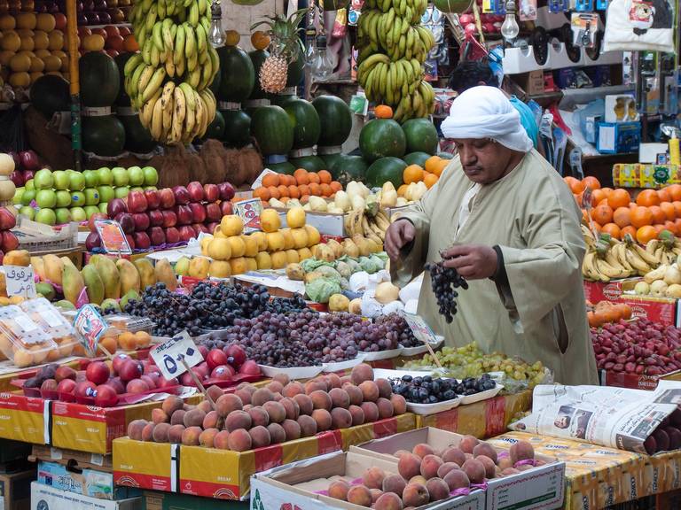 Fruit kopen in Egypte op de markt | Kingfisher Tours