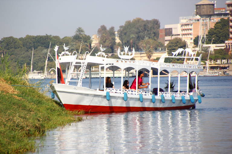 Motorboot over de Nijl in Luxor