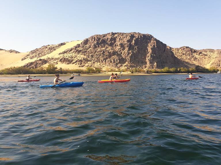 Kanovaren Aswan tijdens eilandentour | Kingfisher Tours Egypte